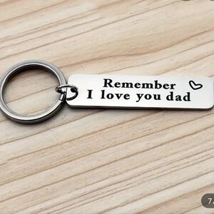 Remember I Love you Dad Keychain BNWT father's day Christmas holiday gift idea